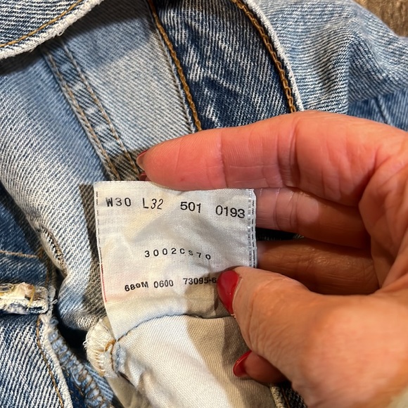 Vintage 501 Mens Levis cropped embellished with authentic swarovski crystals - Picture 11 of 12